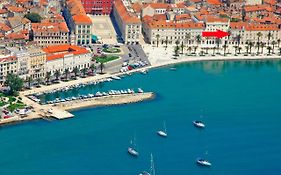 Luxury Apartment Riva With A Magnificient View